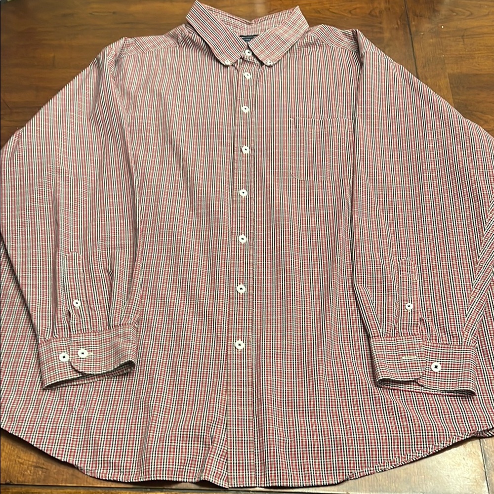 Roundtree & Yorke Red Gingham Casual Shirt